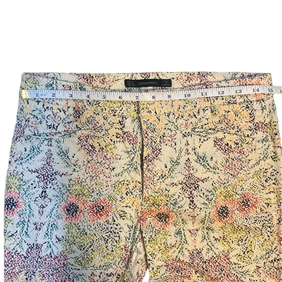 Zara Basics Floral Capri Pants-size Medium - Picture 4 of 5